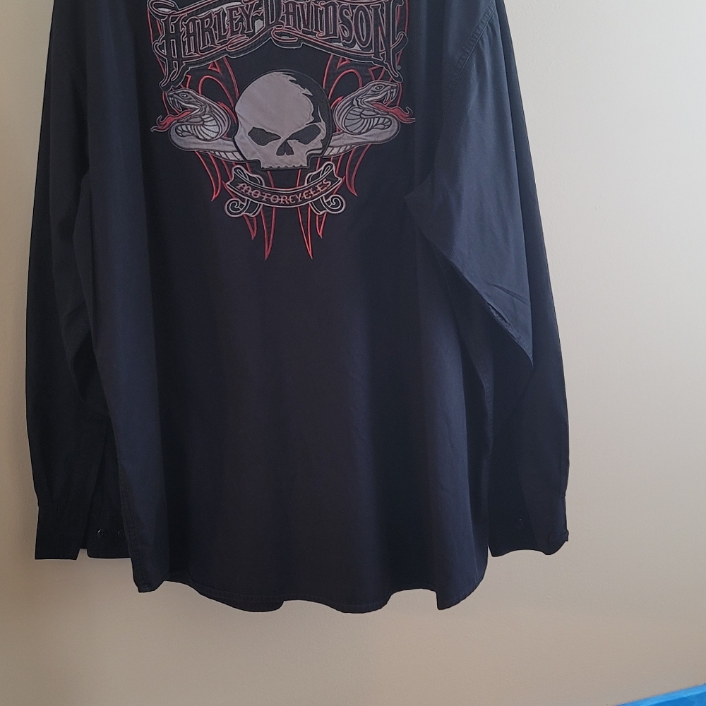 Men's XXL Harley-Davidson  Long Sleeve Shirt. Small hole on shoulder (last pic)